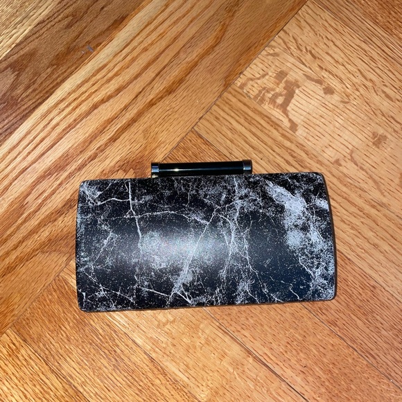 Marble patterned clutch - Picture 3 of 4